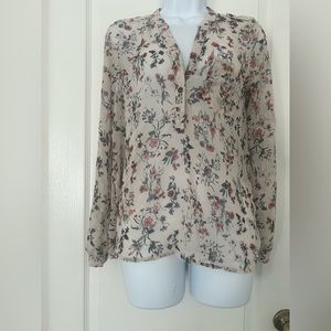 Floral sleeve shirt